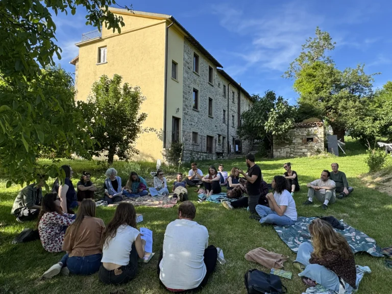 E se la risposta allo spopolamento fosse l’abitare collettivo?